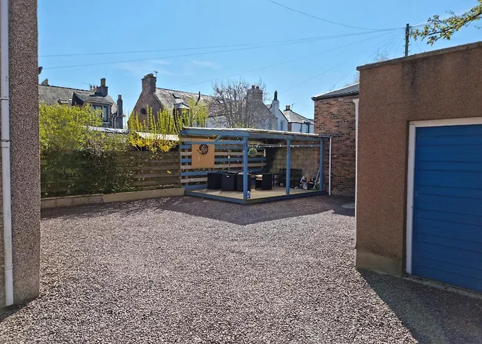 Hotels in Downtown Inverness