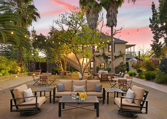 Hotels in Downtown Sonoma