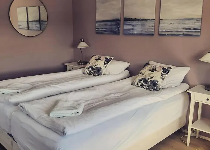 Hotels in Downtown Grindavik