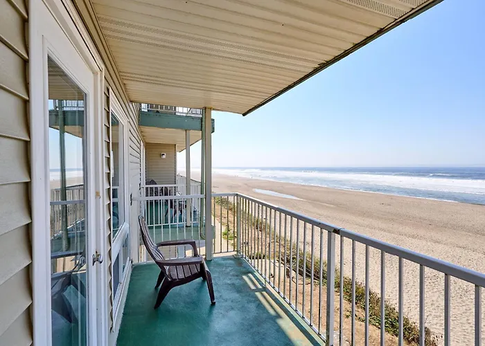Hotels in Downtown Lincoln City