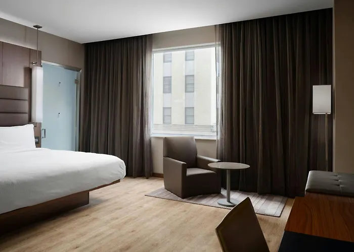 Hotels in Downtown Dallas