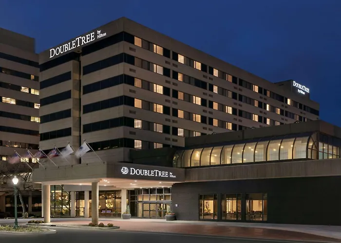 Hotels in Downtown Canton