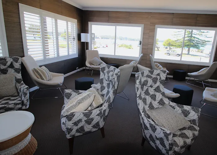 Hotels in Downtown Batemans Bay