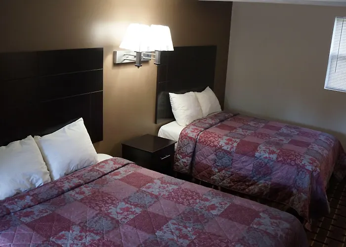 Hotels in Downtown Plainville