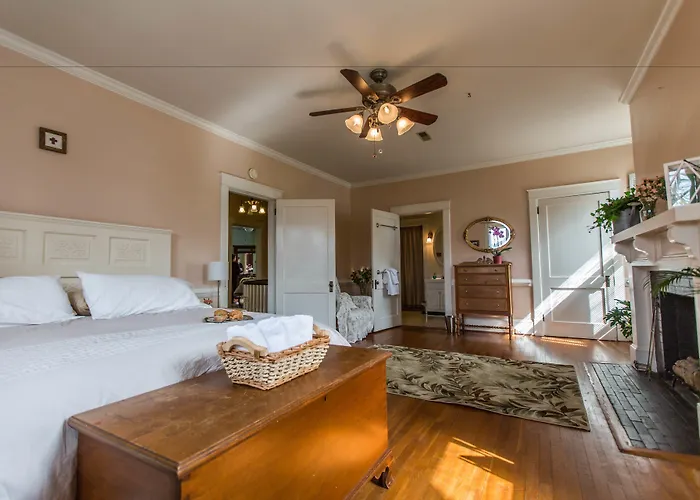 Hotels in Downtown Culpeper