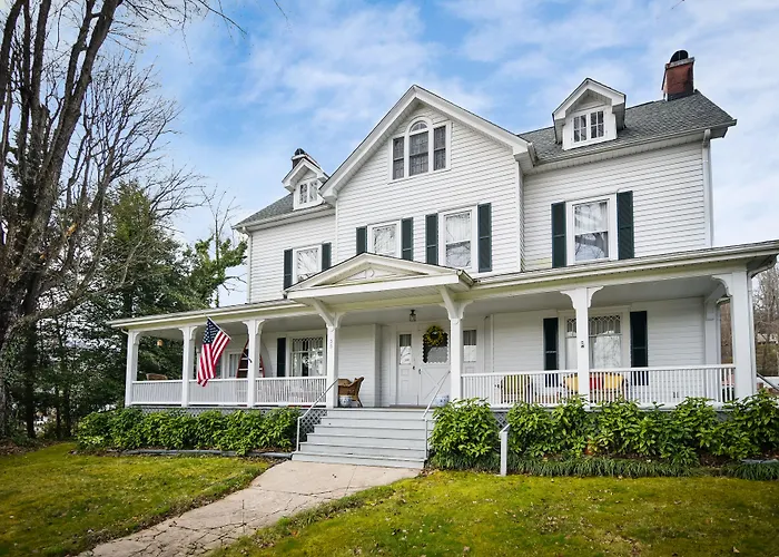 Hotels in Downtown Waynesville