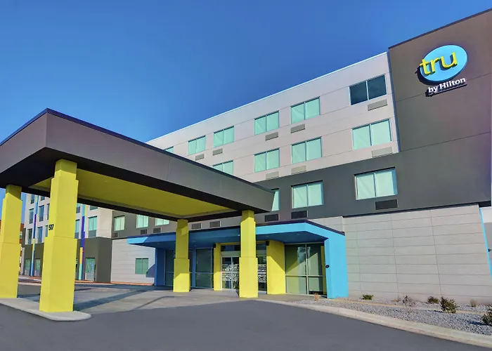 Hotels in Downtown Springfield