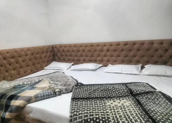 Hotels in Downtown Mathura