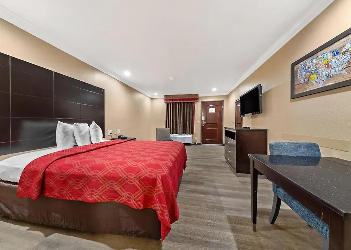 Hotels in Downtown Escondido