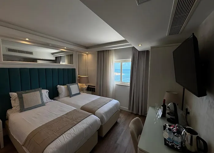 Hotels in Downtown Valletta