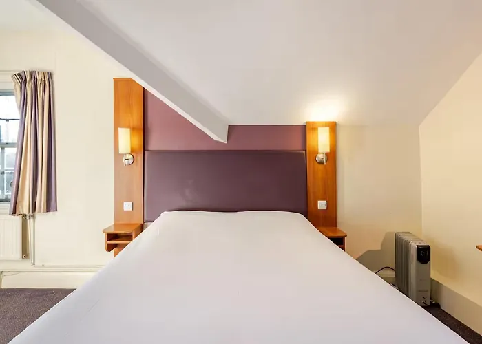 Hotels in Downtown Altrincham