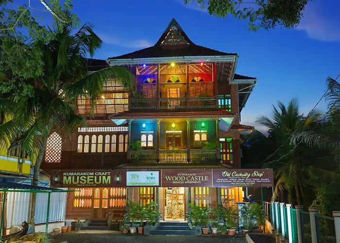 Hotels in Downtown Kumarakom