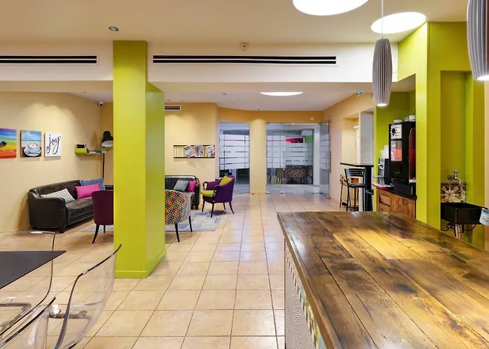 Hotels in Downtown Netanya